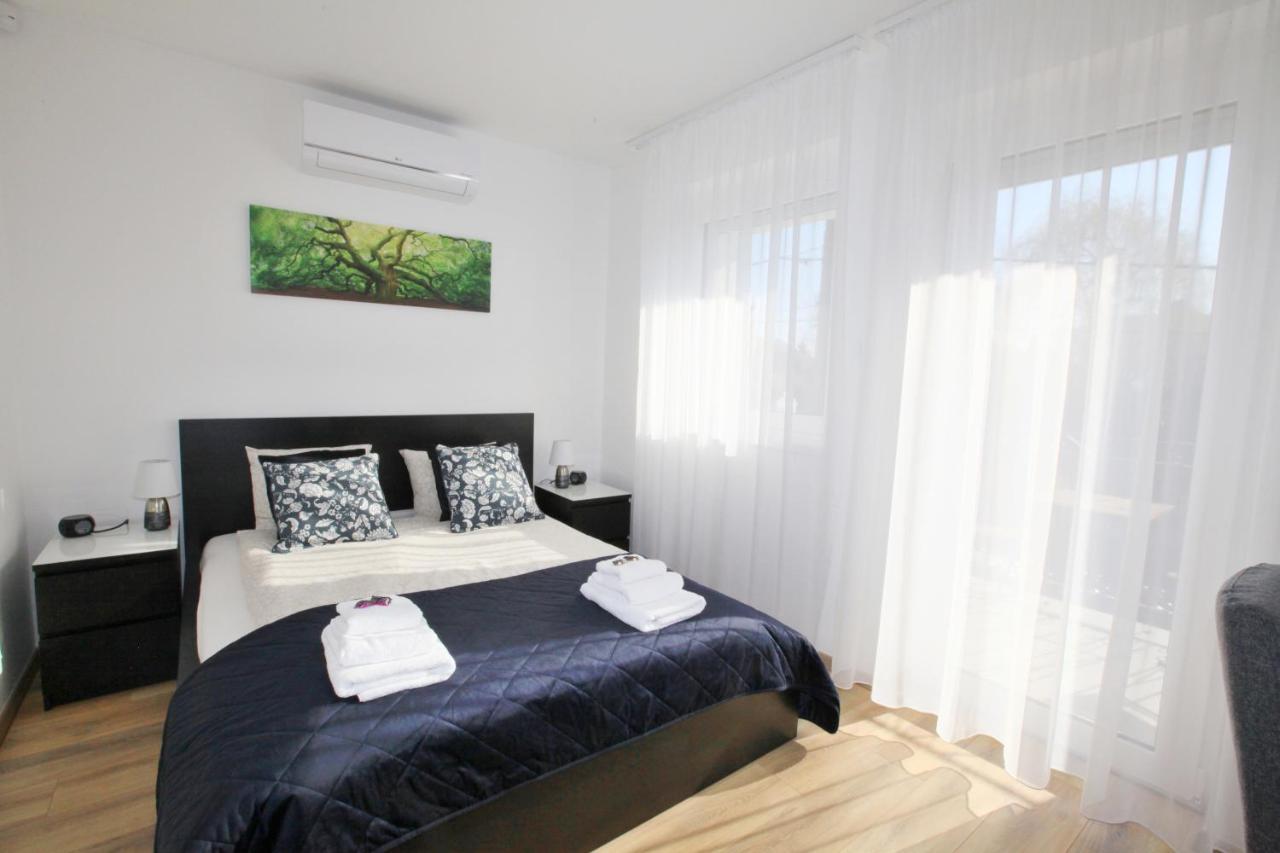 Paskal-Lux Apartments With Free Parking And Ac Budapest Bagian luar foto